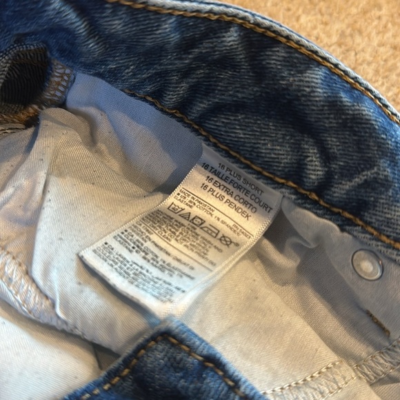 Old Navy Sky-hi straight SHORT - Picture 3 of 4